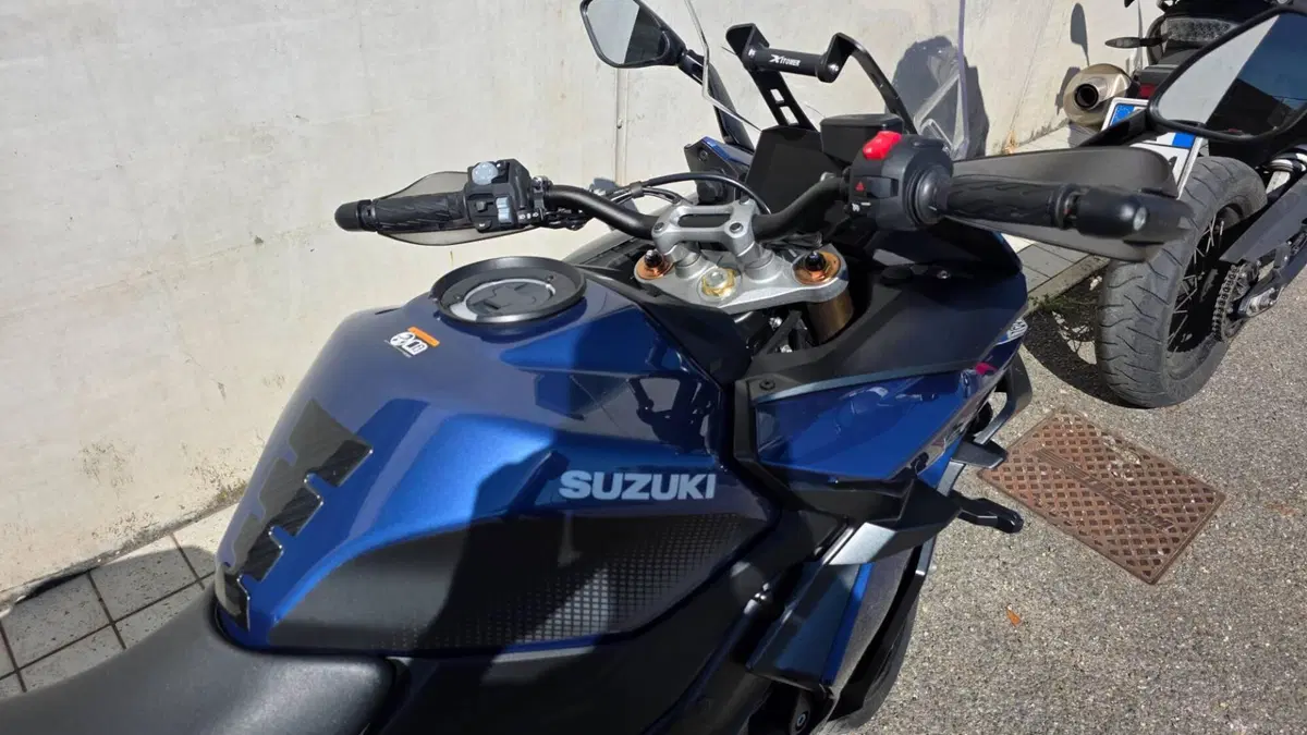 Suzuki GSX-S1000GT (2022 - 24) (4)