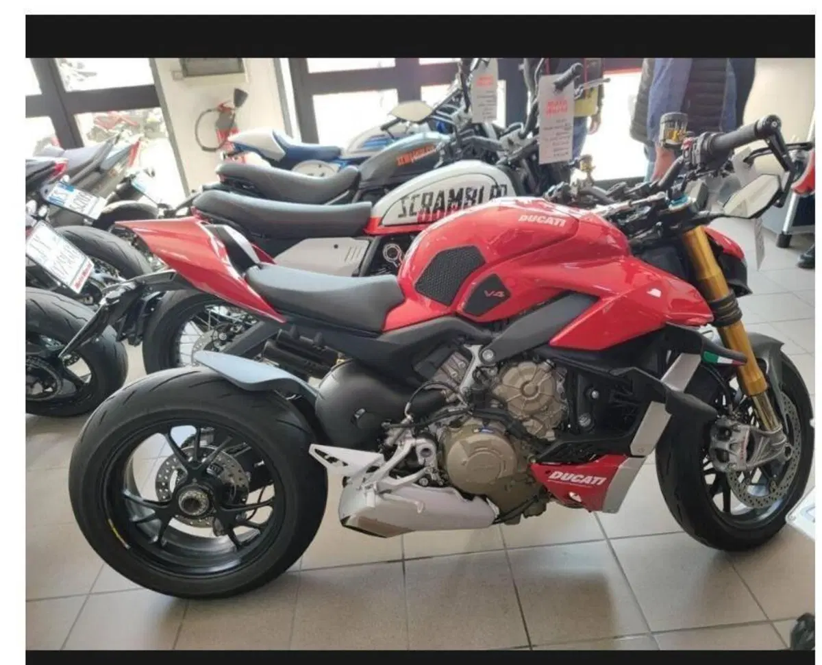 Ducati Streetfighter V4 1100 S (2021 - 22) (3)
