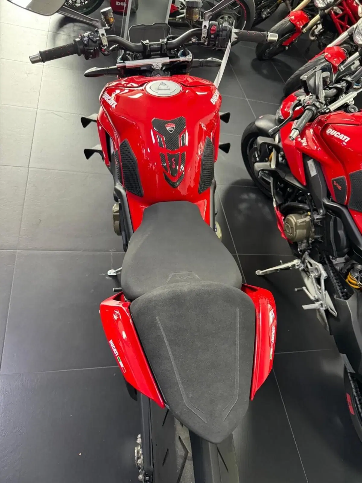 Ducati Streetfighter V4 1100 S (2021 - 22) (4)