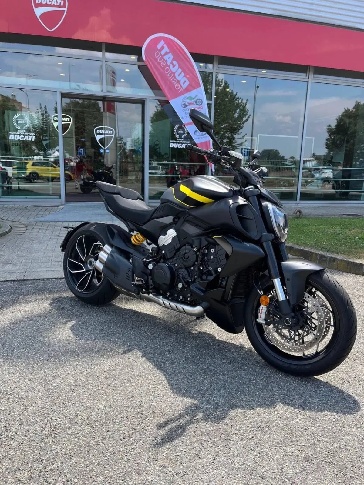 Ducati Diavel V4 (2023 - 26) (2)
