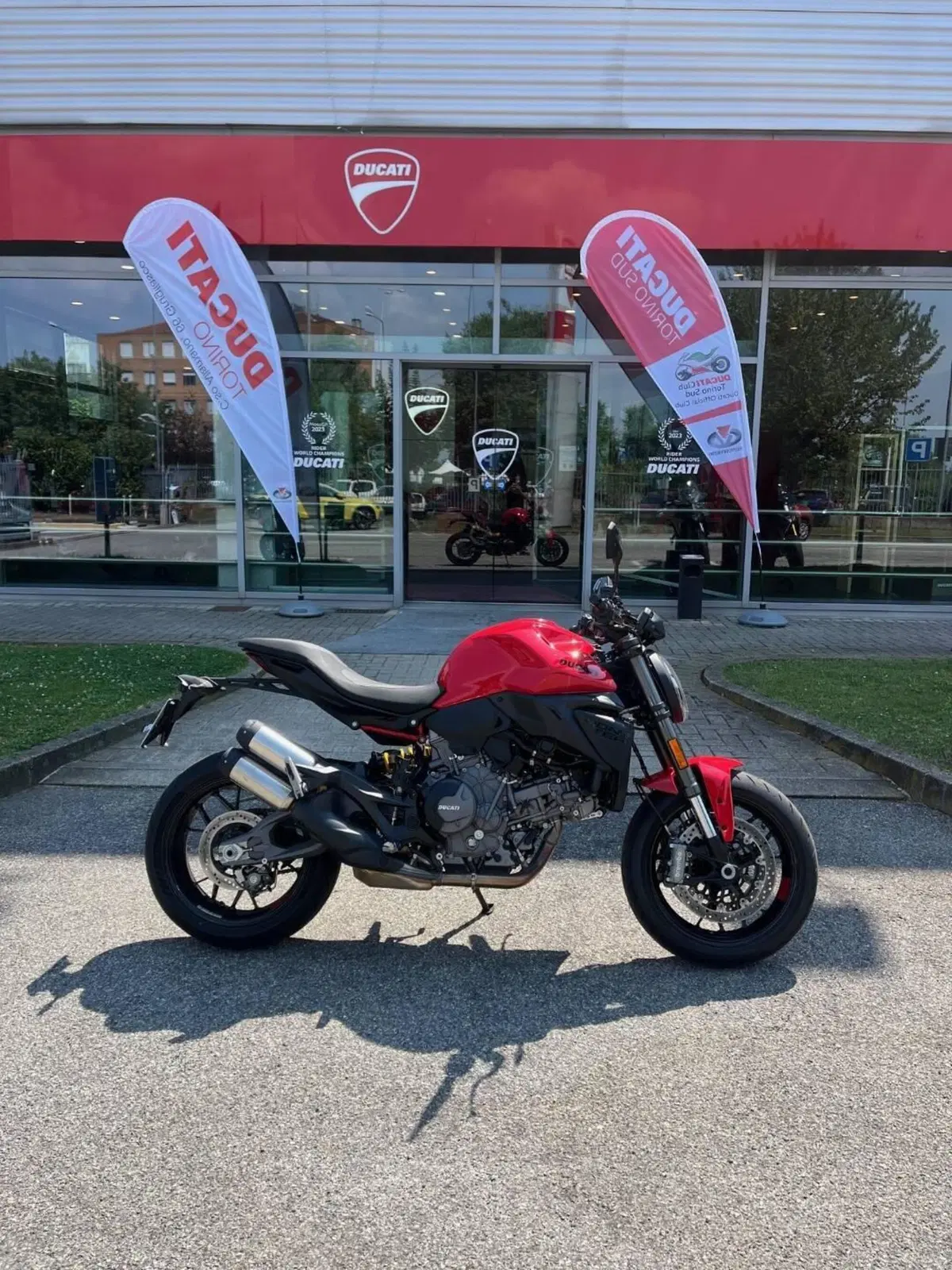 Ducati Monster 890 (2026) (2)