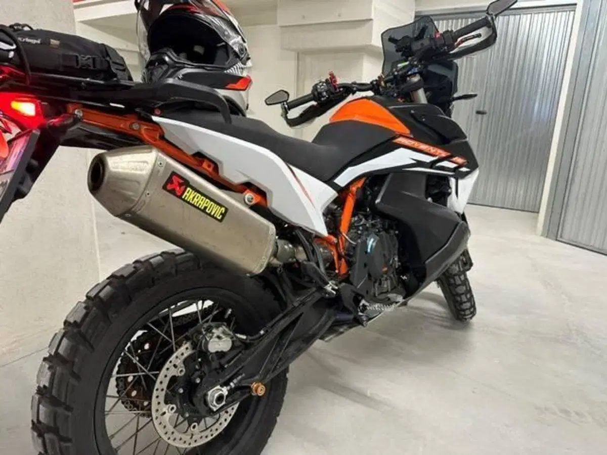 KTM 890 Adventure (2022) (3)