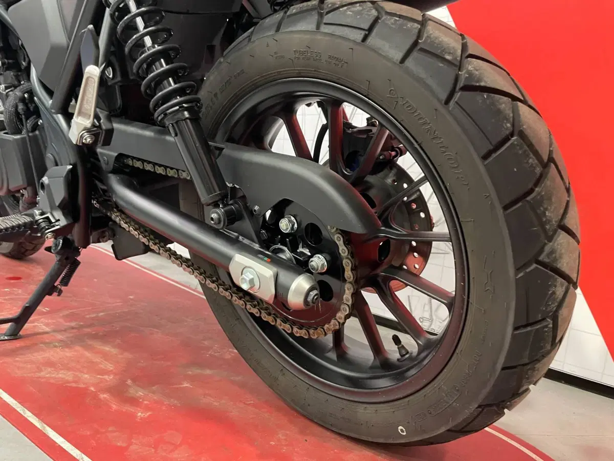 Honda CL500 (2023 - 24) (10)