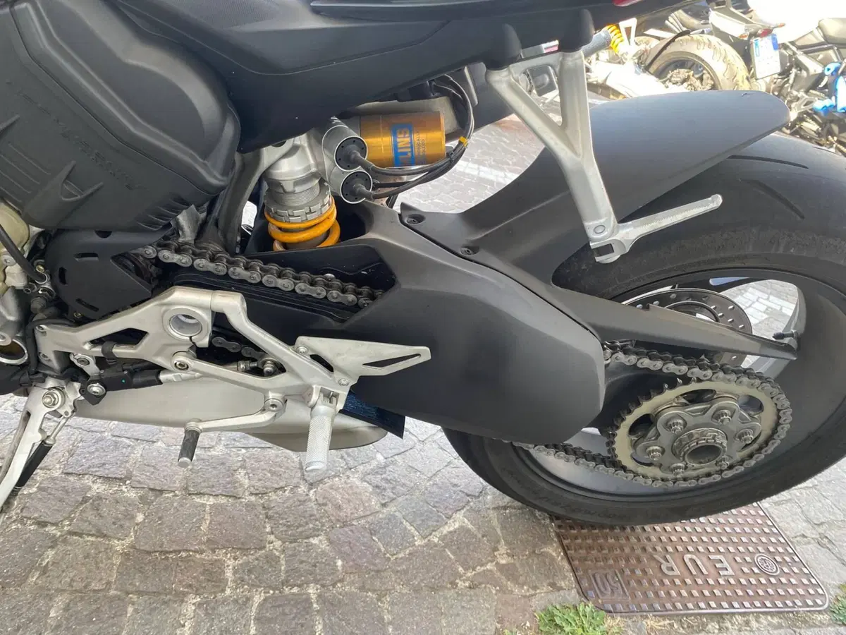 Ducati Streetfighter V4 1100 S (2020) (5)