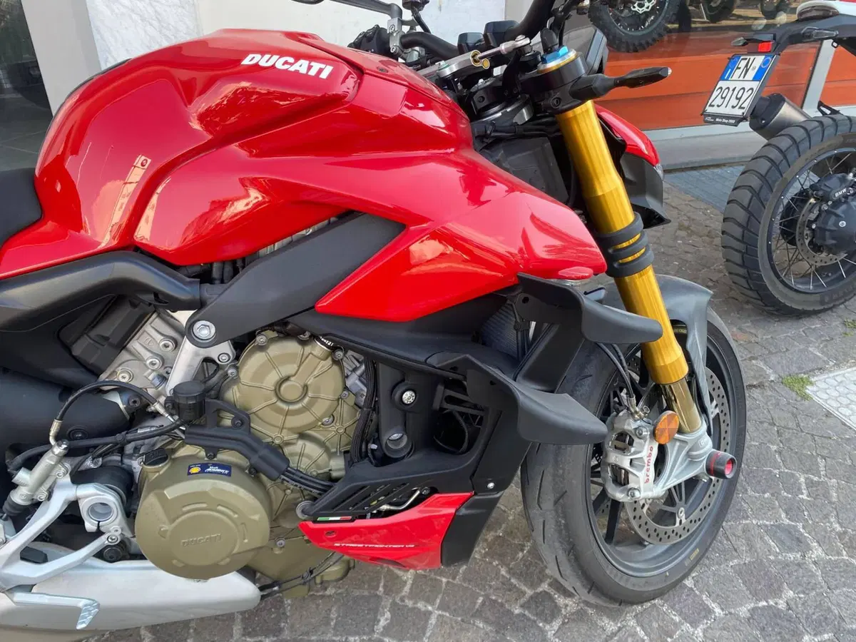 Ducati Streetfighter V4 1100 S (2020) (9)