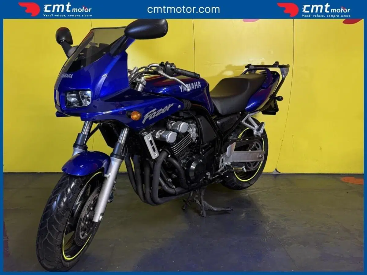 Yamaha FZS 600 Fazer (1998 - 01) (2)