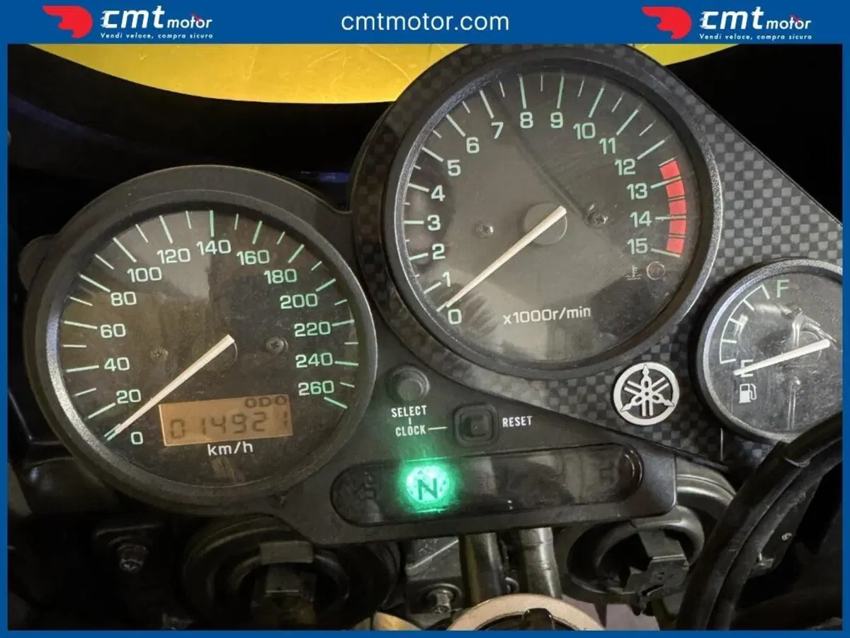 Yamaha FZS 600 Fazer (1998 - 01) (5)