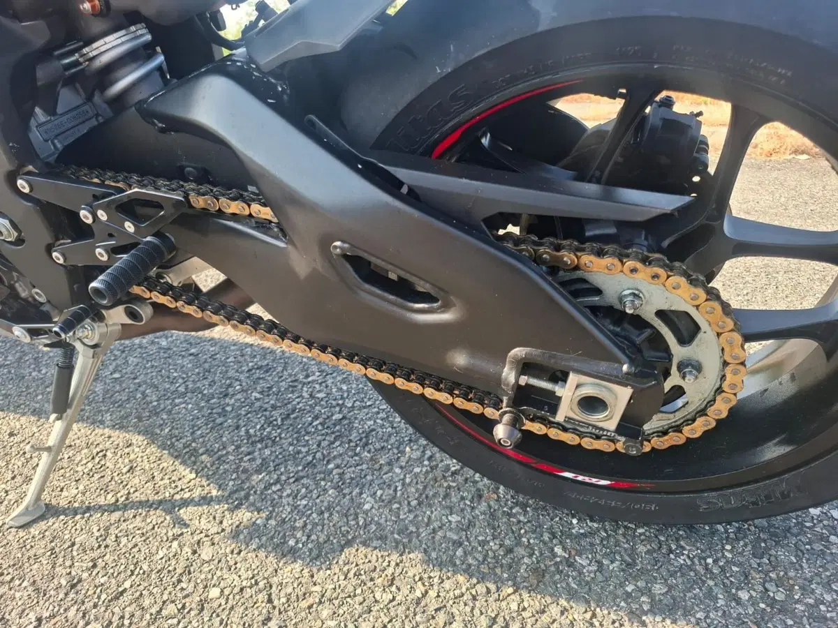 Yamaha YZF R1 (2017 - 19) (3)