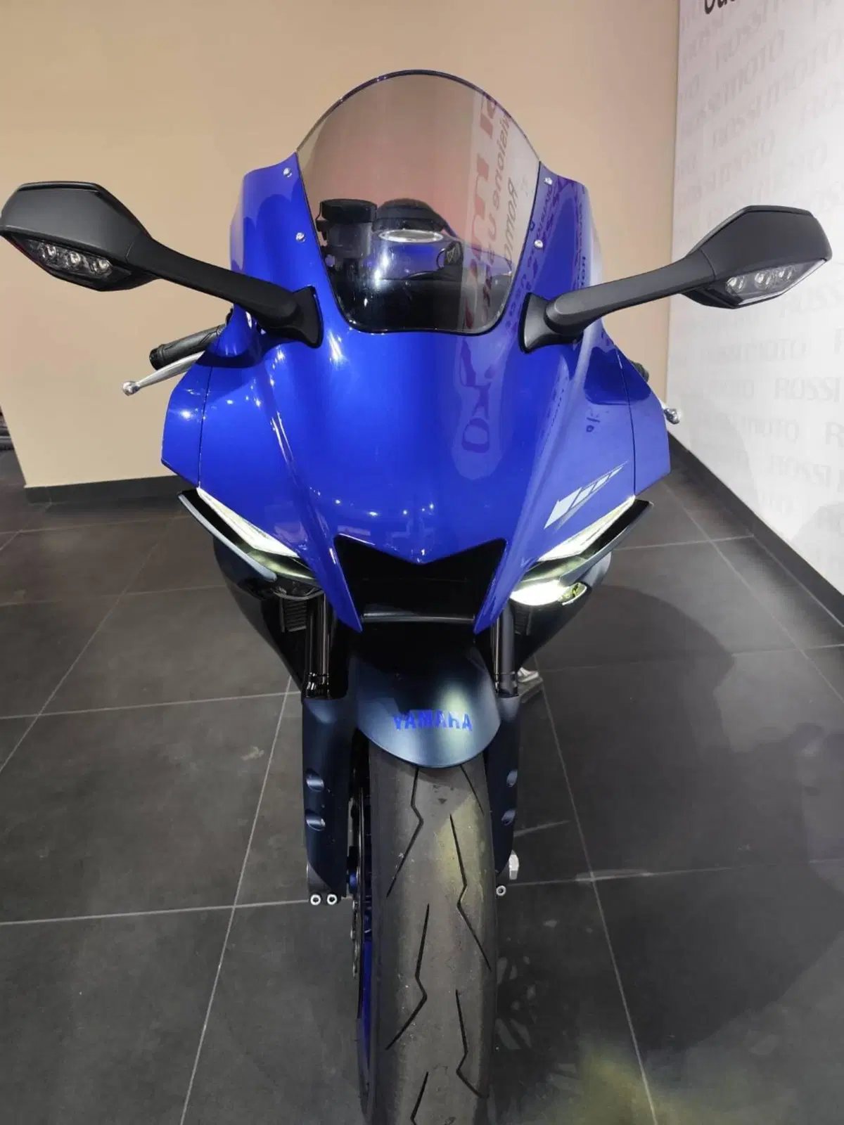 Yamaha YZF R1 (2020 - 25) (4)