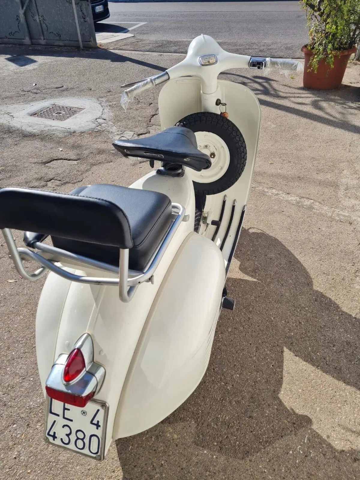 Piaggio Vespa 125 VNB (6)