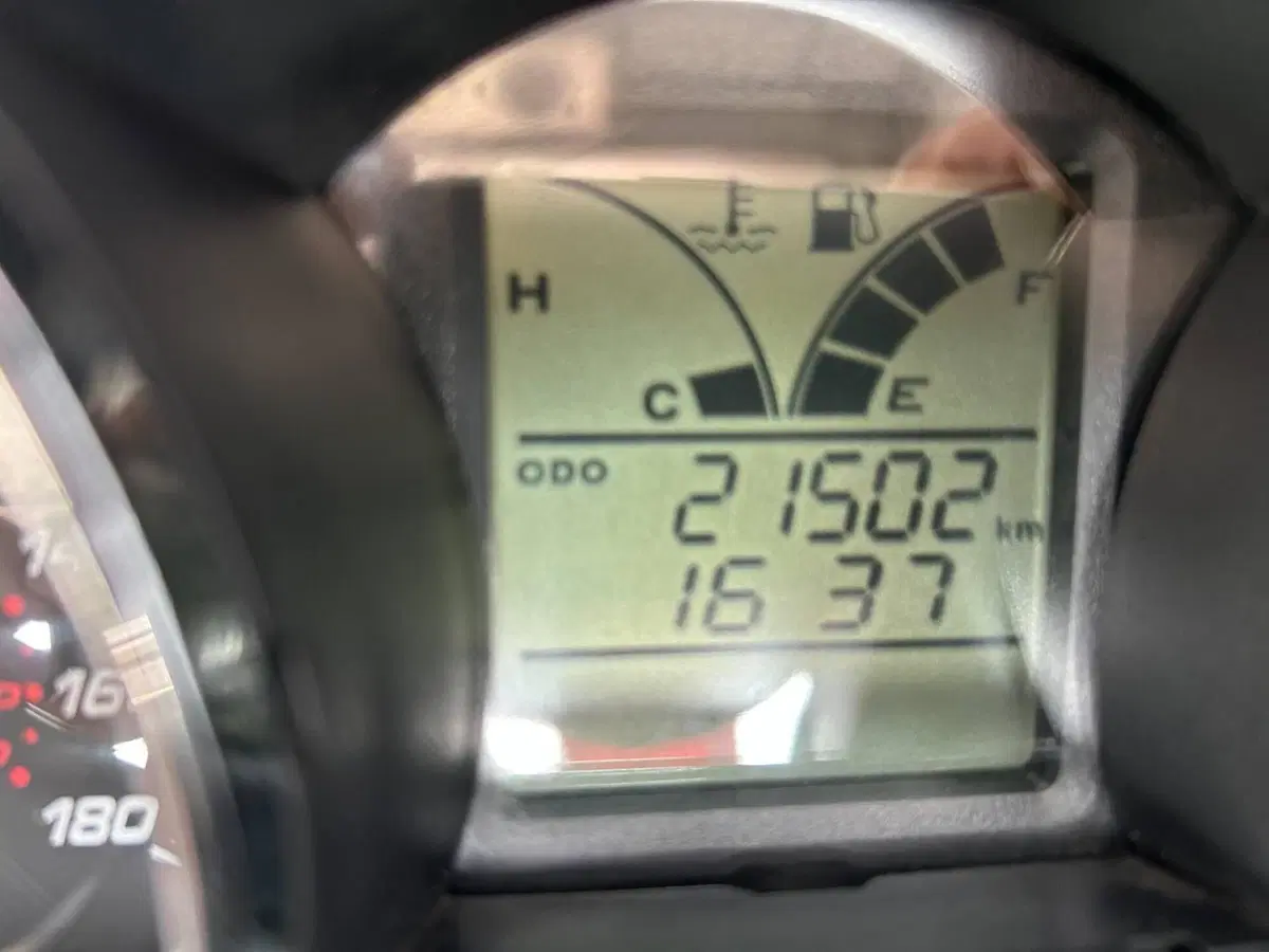 Kymco Downtown 300i ABS (2009 - 17) (7)