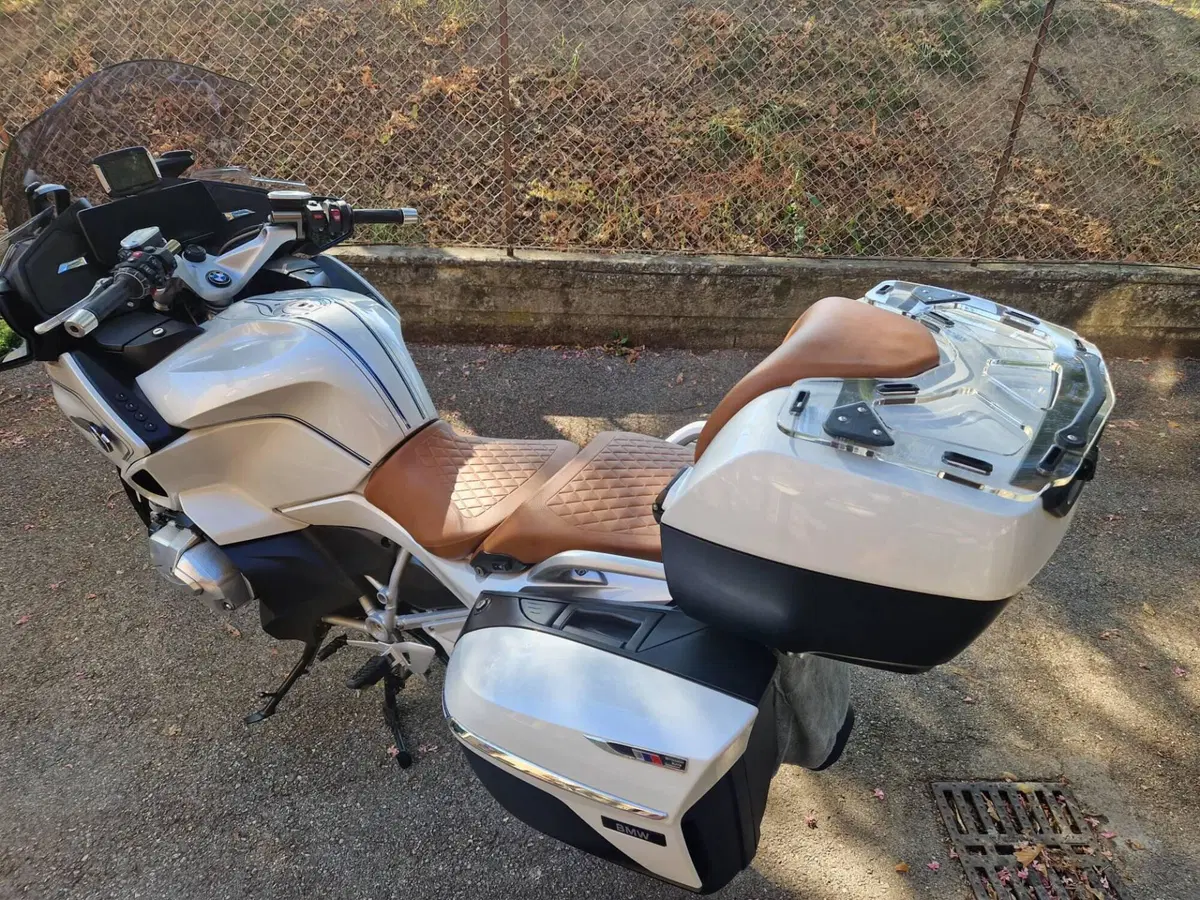 Bmw R 1250 RT (2021 - 25) (2)