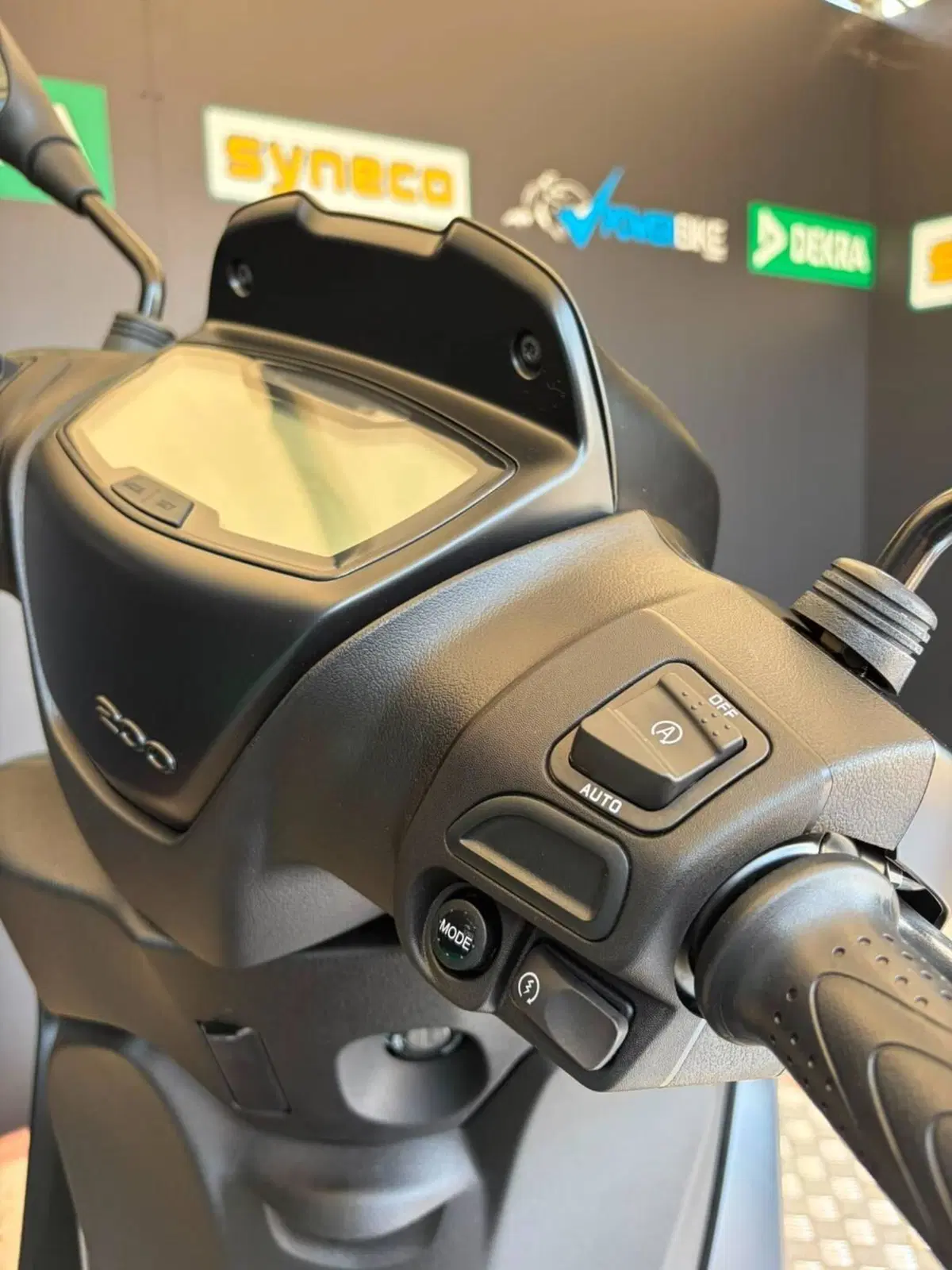Piaggio Medley 200 S (2025 - 26) (16)