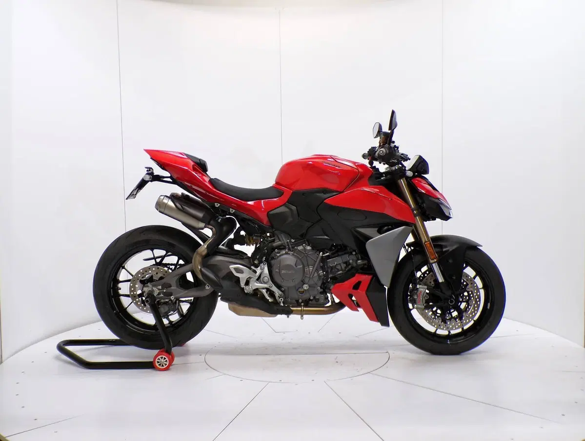 Ducati Streetfighter V2 (2025 - 26)