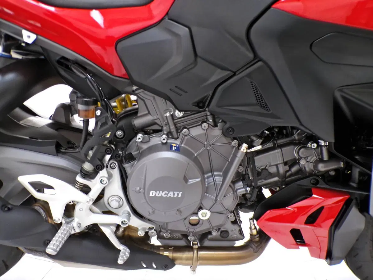 Ducati Streetfighter V2 (2025 - 26) (9)