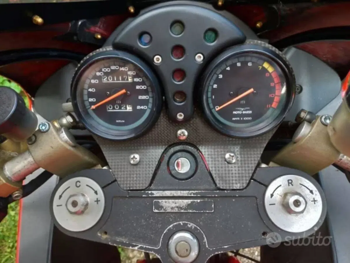 Moto Guzzi V11 Le Mans (2001 - 06) (5)