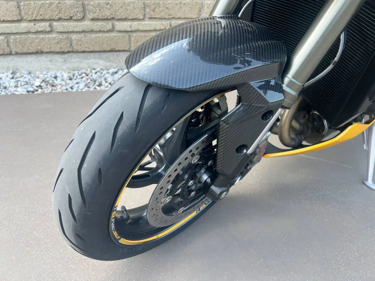 Triumph Street Triple 765 RS (2023 - 26) (4)
