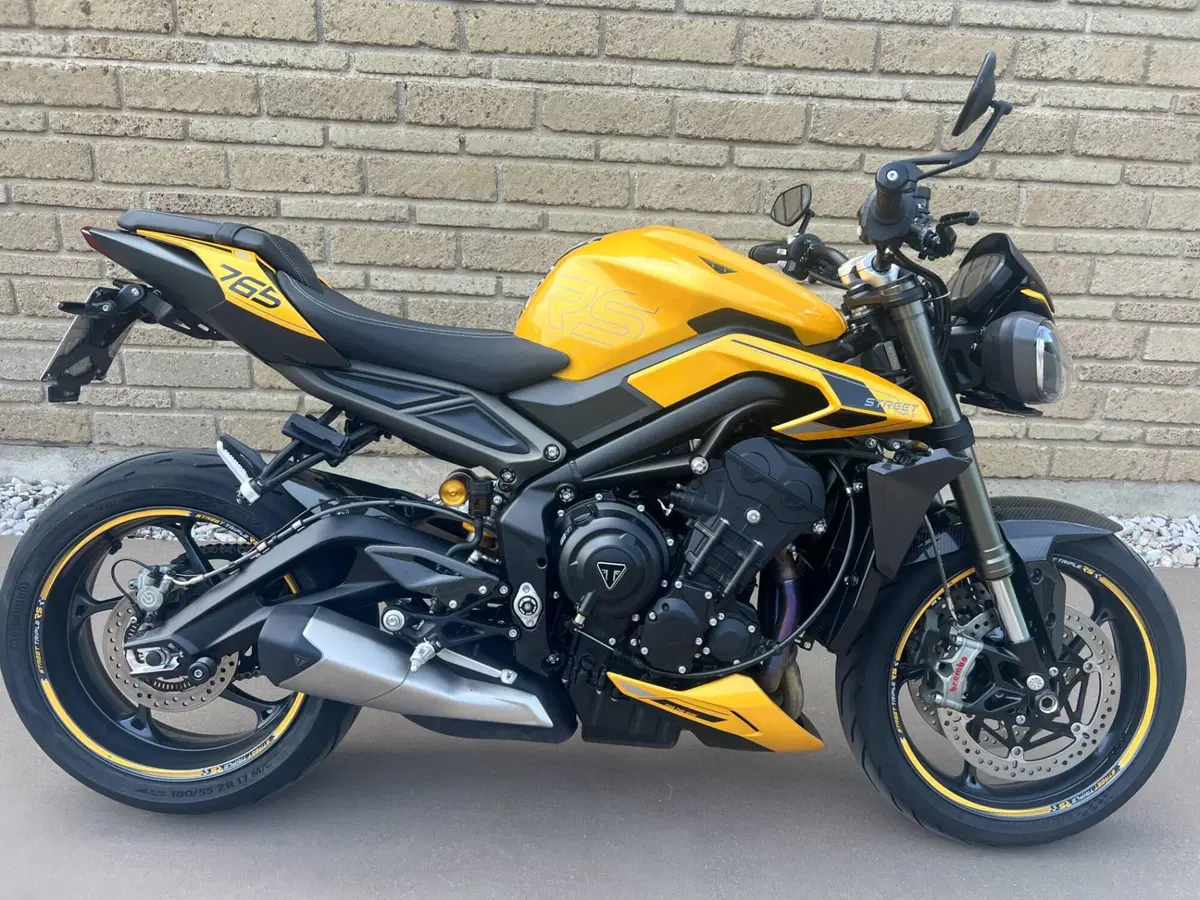 Triumph Street Triple 765 RS (2023 - 26) (12)