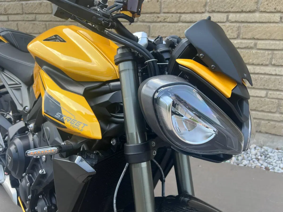 Triumph Street Triple 765 RS (2023 - 26) (13)