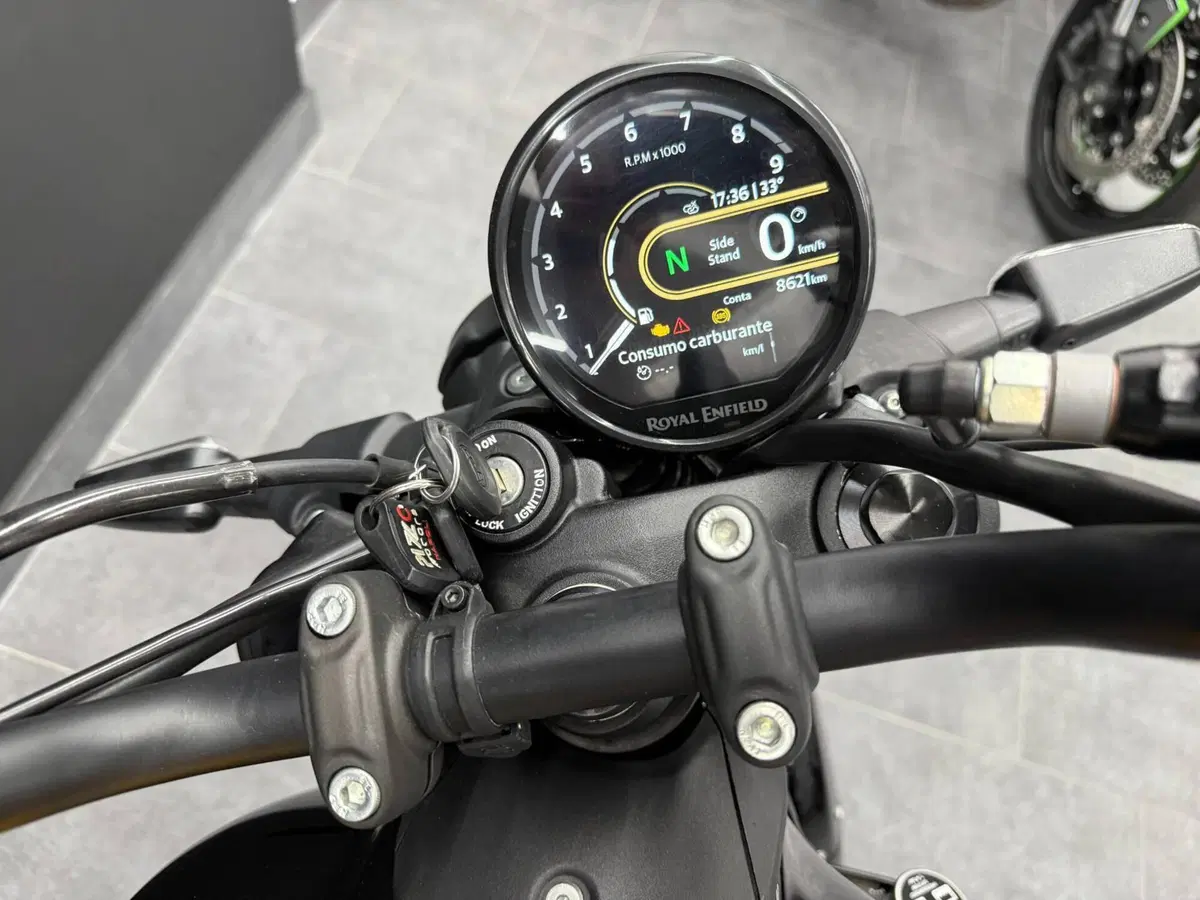 Royal Enfield Guerrilla 450 (2024 - 26) (4)
