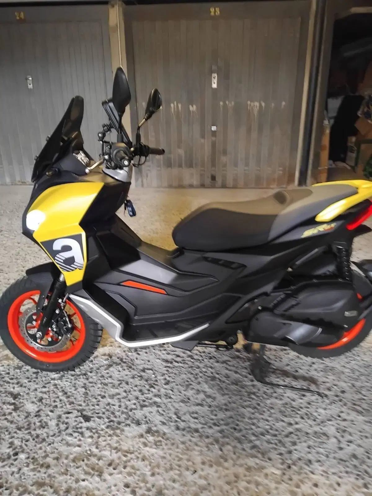Aprilia SR GT 125 (2022 - 24) (10)