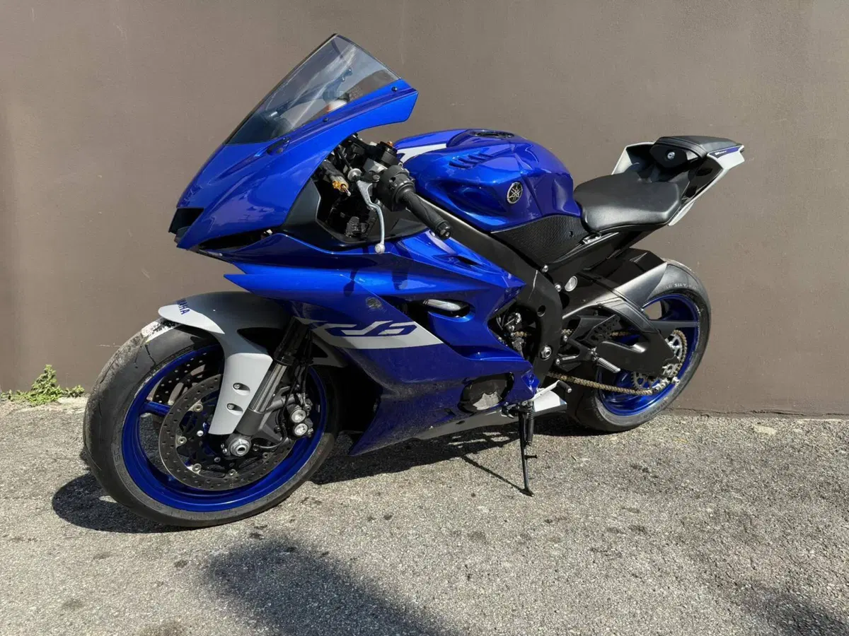Yamaha YZF R6 GYTR (2022 - 26) (4)