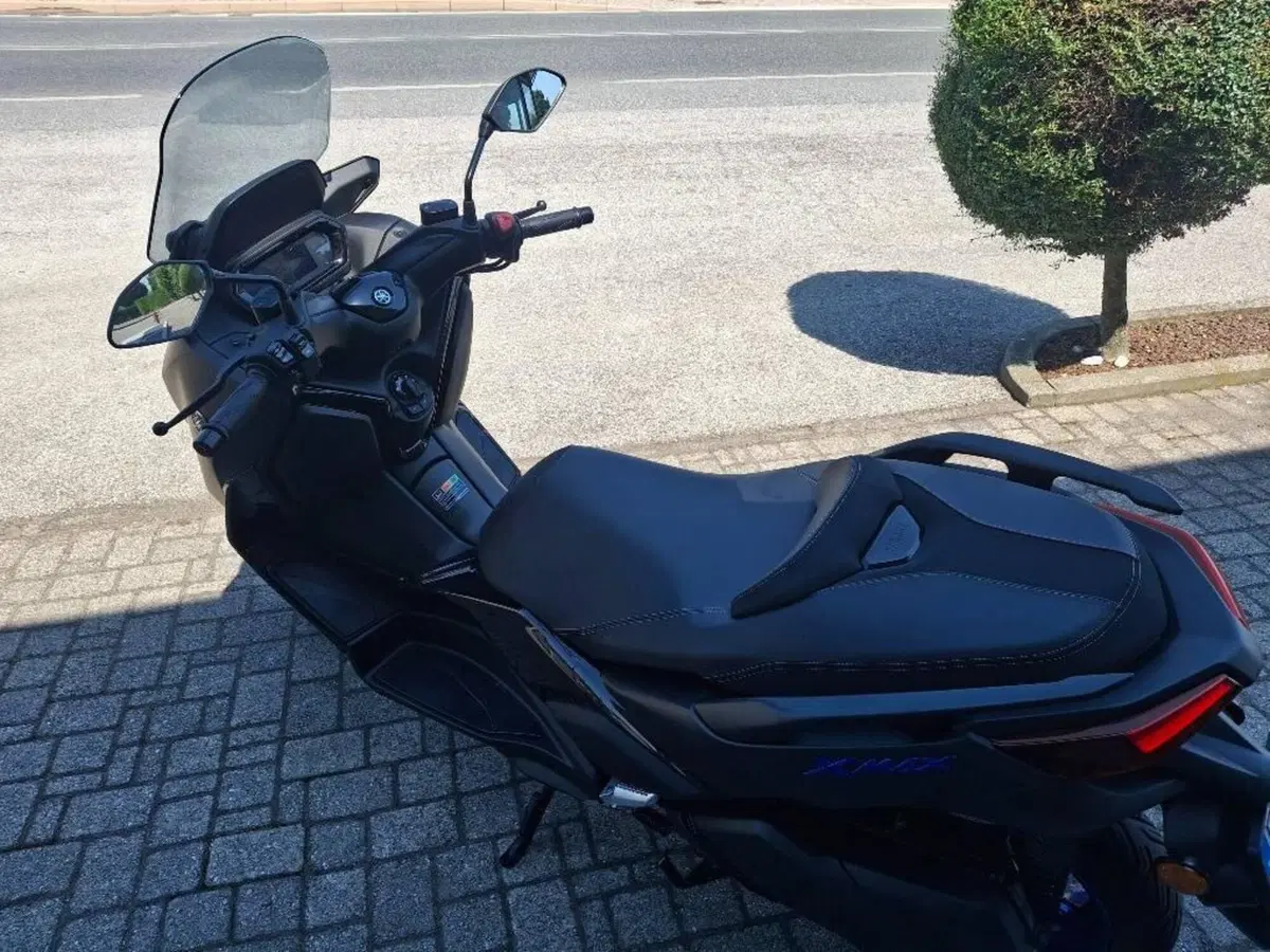 Yamaha X-Max 300 (2021 - 24) (4)