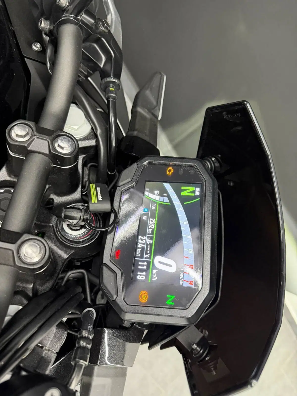 Kawasaki Z 500 SE (2024 - 26) (2)