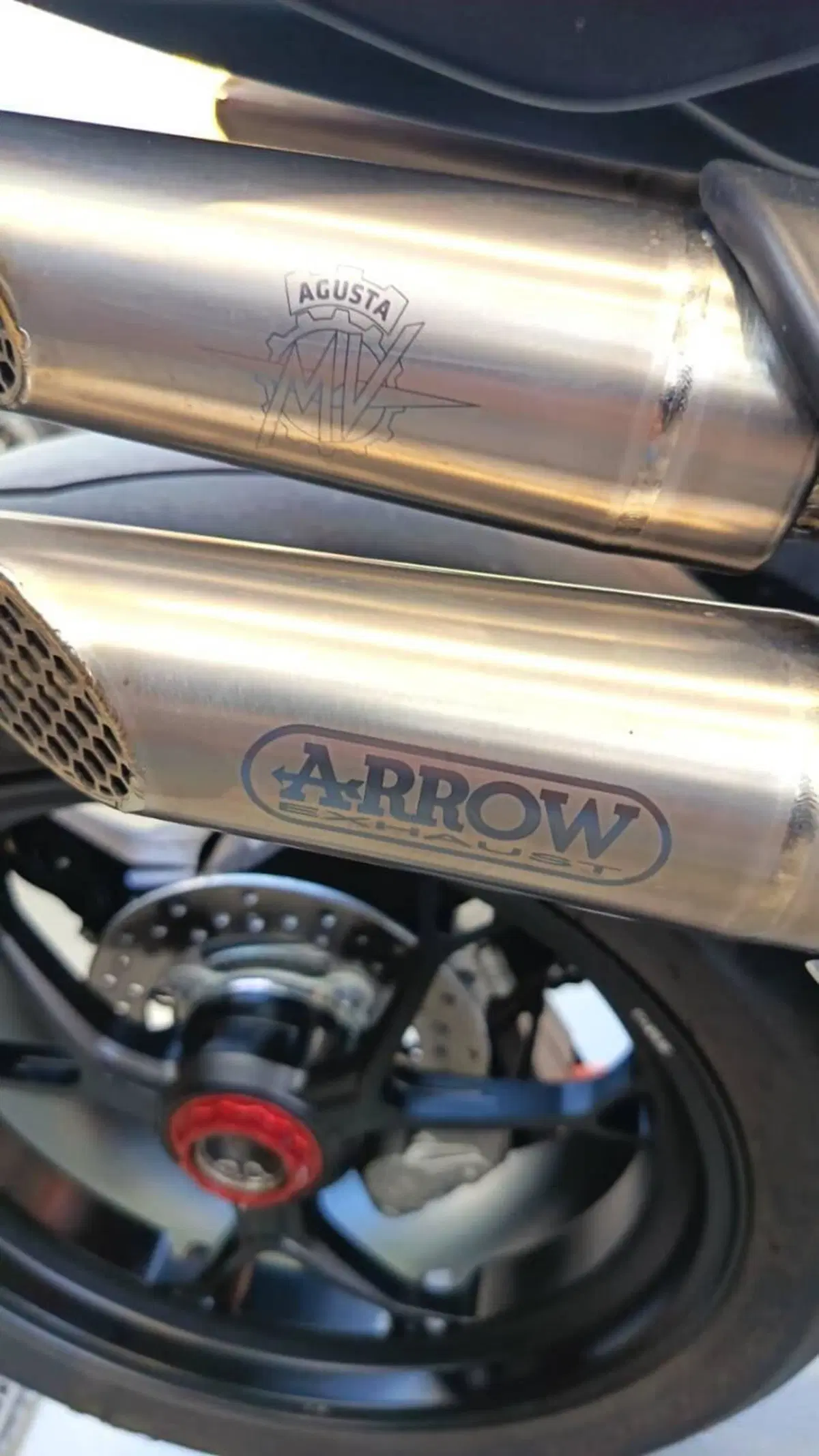 MV Agusta Brutale 1000 RS (2022 - 26) (11)