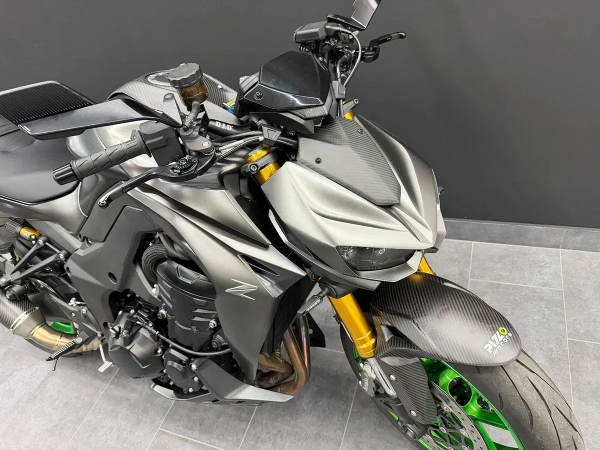 Kawasaki Z 1100 SE (2026) (9)