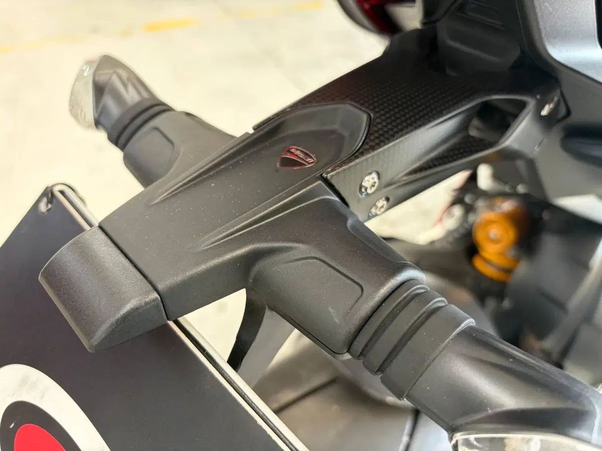 Ducati Panigale V4 1100 SP2 (2022 - 23) (7)