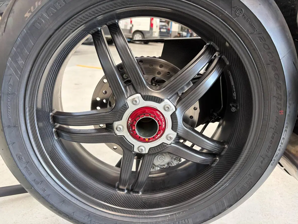 Ducati Panigale V4 1100 SP2 (2022 - 23) (8)