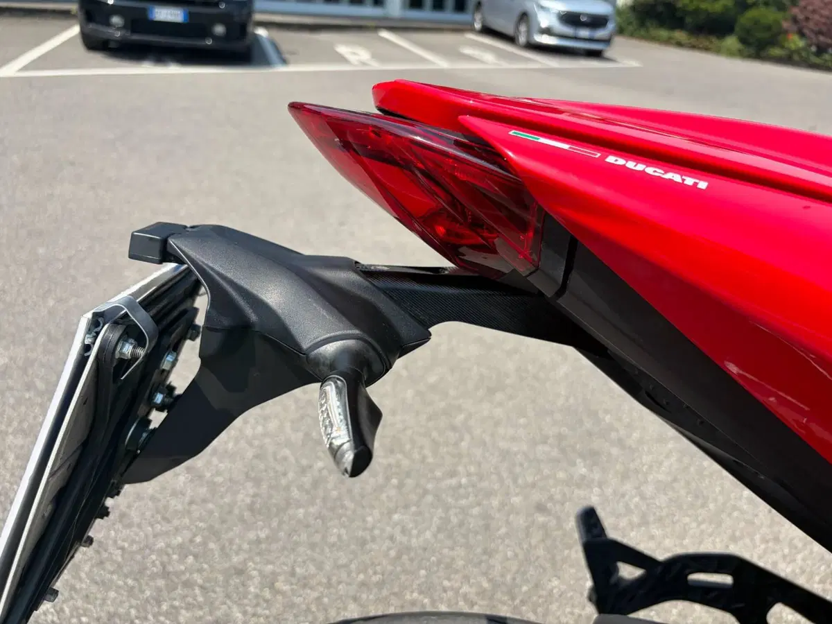 Ducati Monster 937 (2021 - 25) (9)