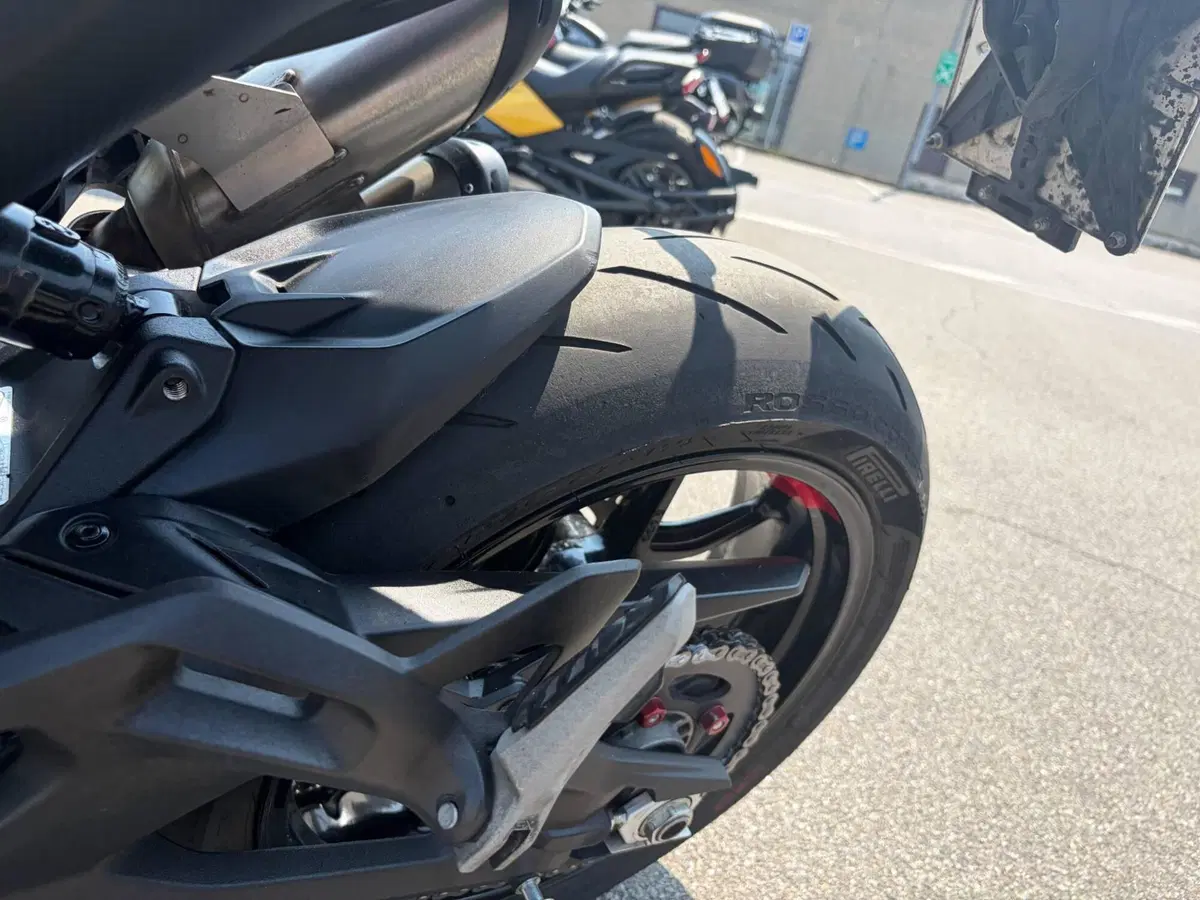 Ducati Monster 937 (2021 - 25) (13)