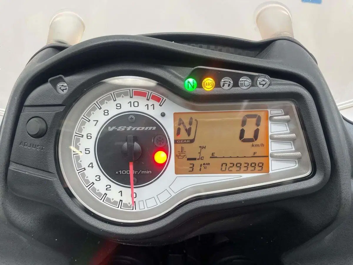 Suzuki V-Strom 650 ABS (2011 - 17) (8)