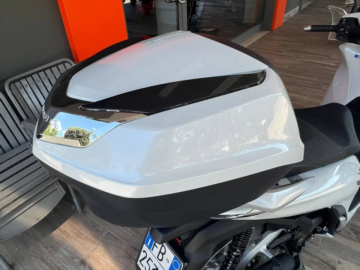 Honda SH 350 (2021 - 24) (7)