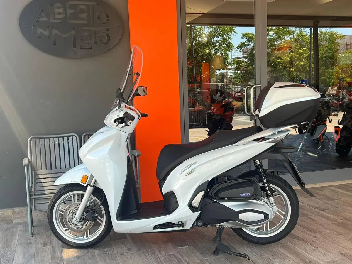 Honda SH 350 (2021 - 24) (2)