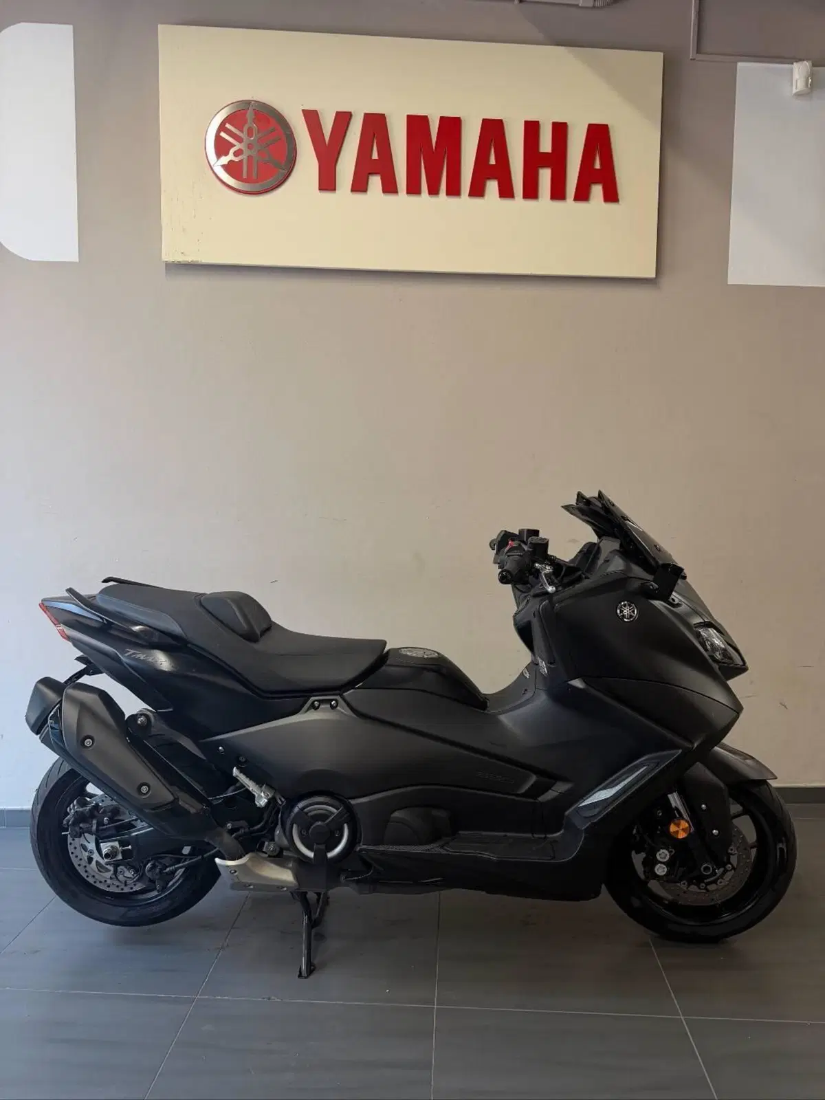 Yamaha T-Max 560 (2022 - 24) (2)