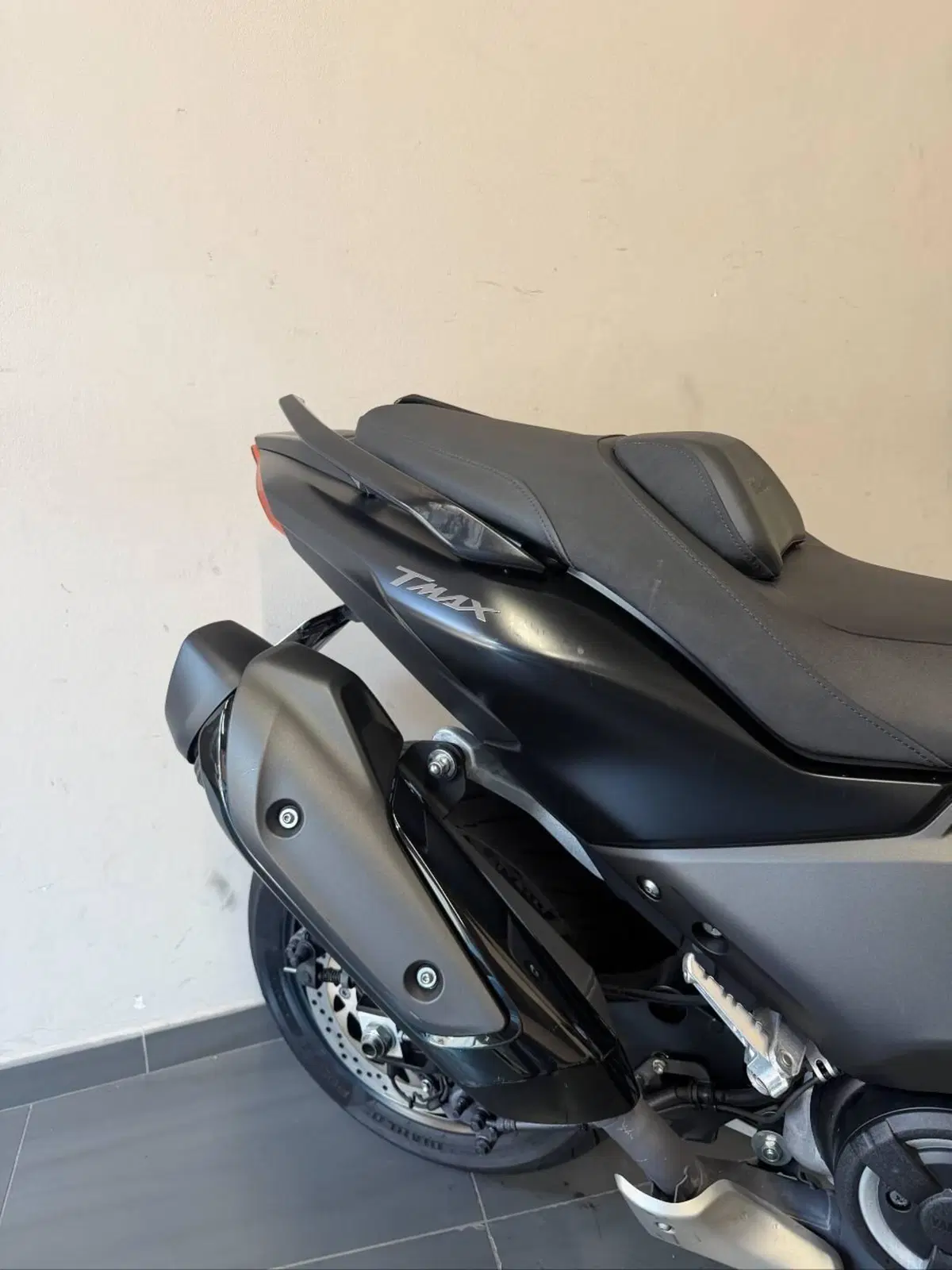 Yamaha T-Max 560 (2022 - 24) (5)