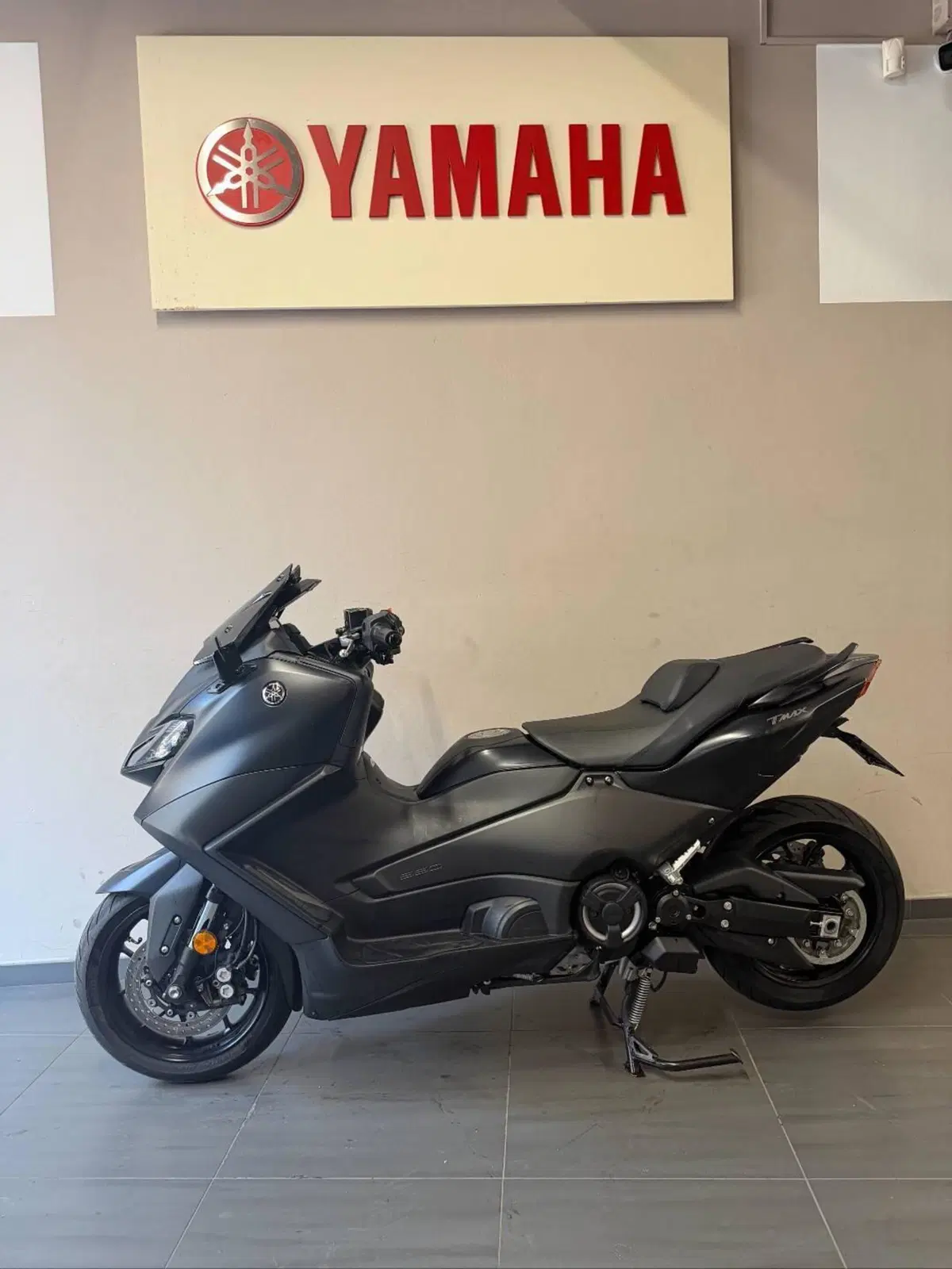 Yamaha T-Max 560 (2022 - 24)