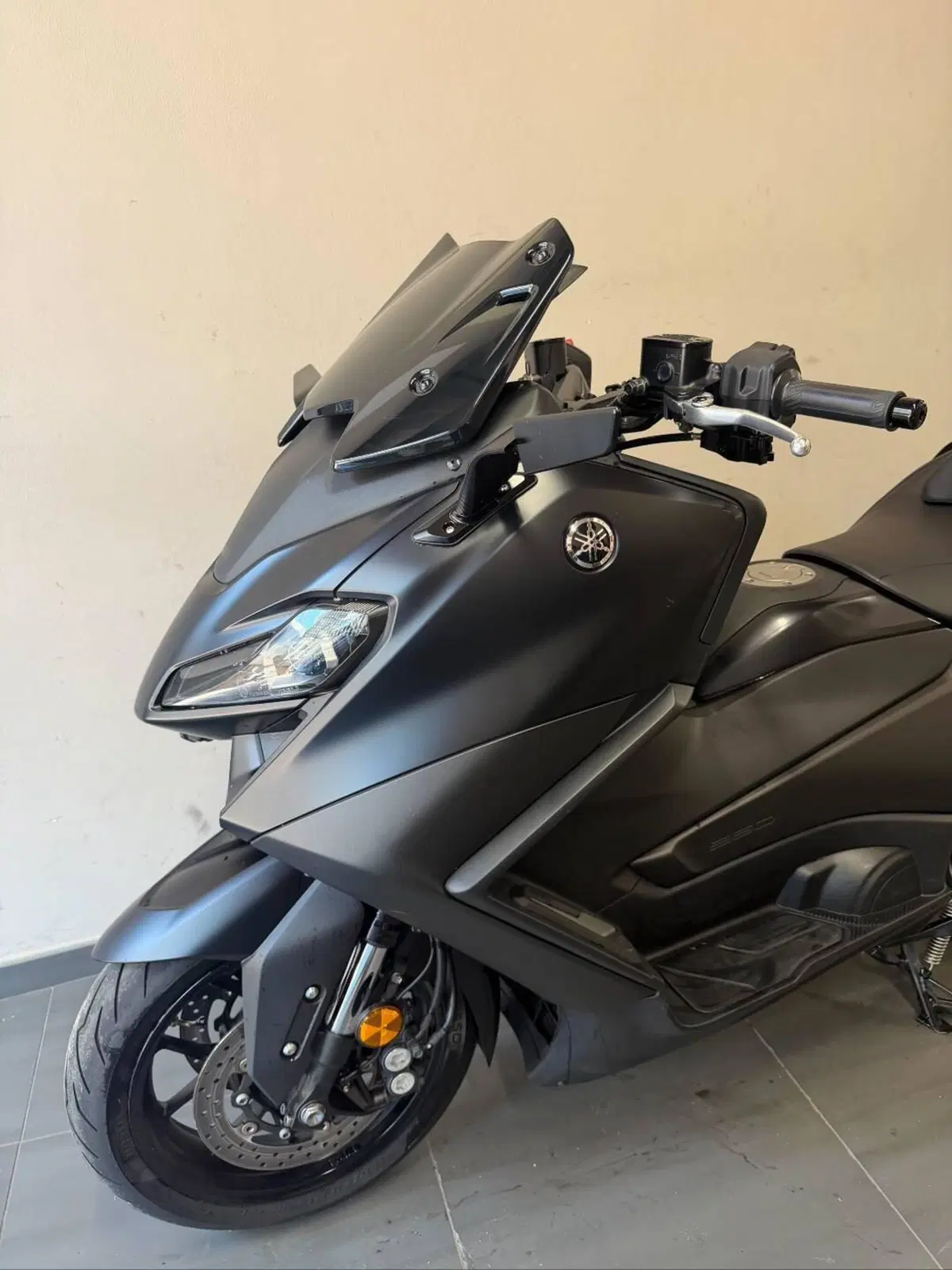 Yamaha T-Max 560 (2022 - 24) (8)