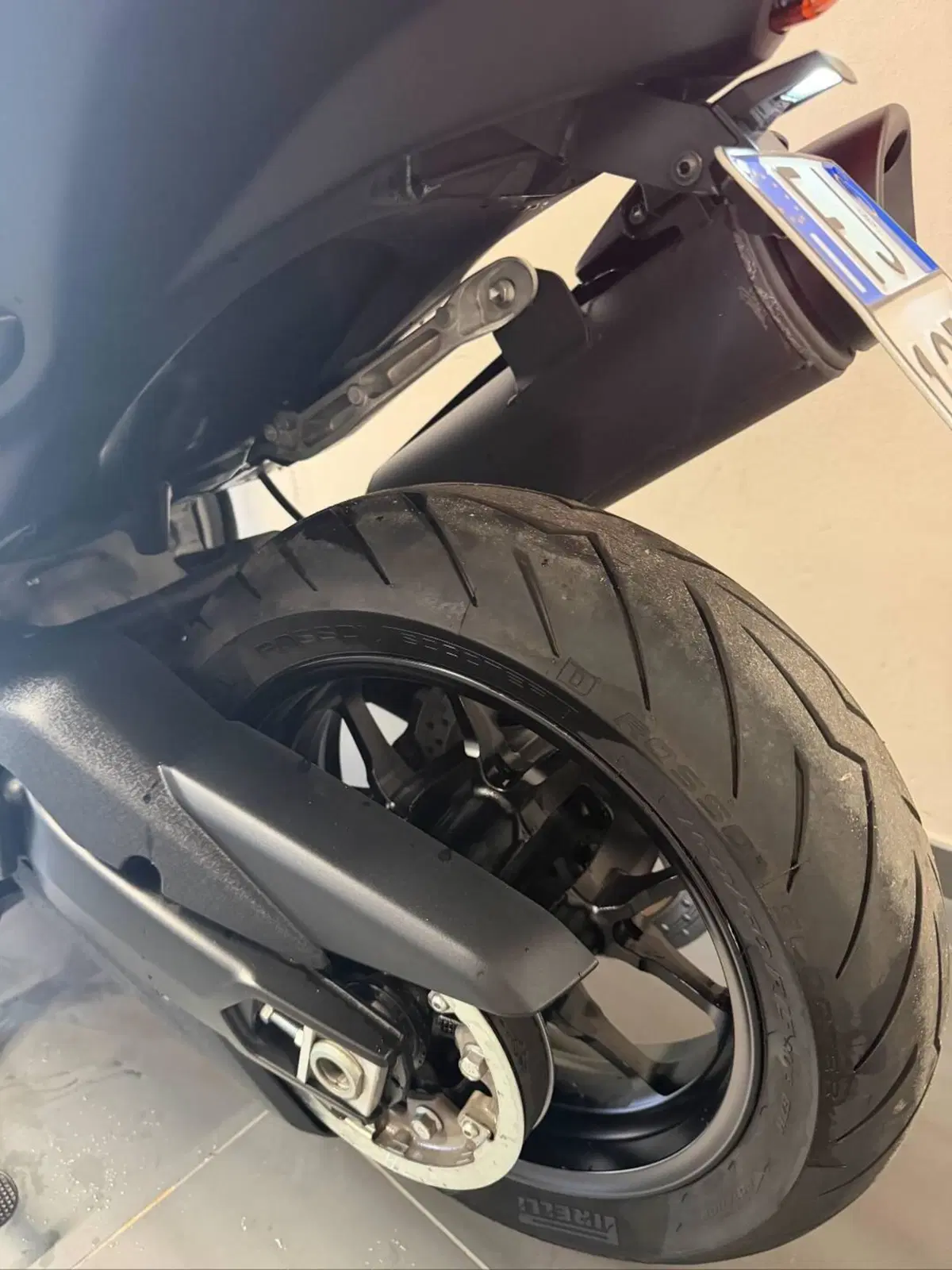 Yamaha T-Max 560 (2022 - 24) (10)
