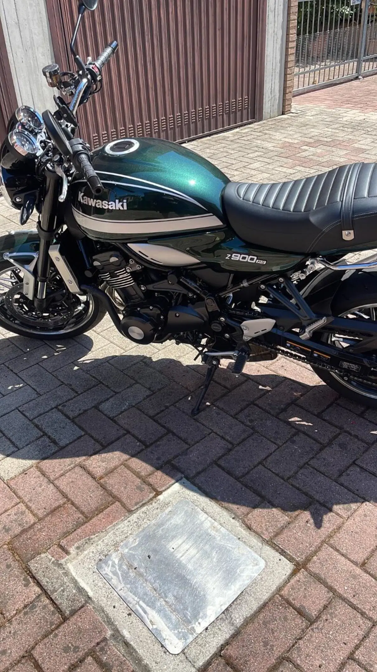 Kawasaki Z 900 RS (2022 - 25) (2)