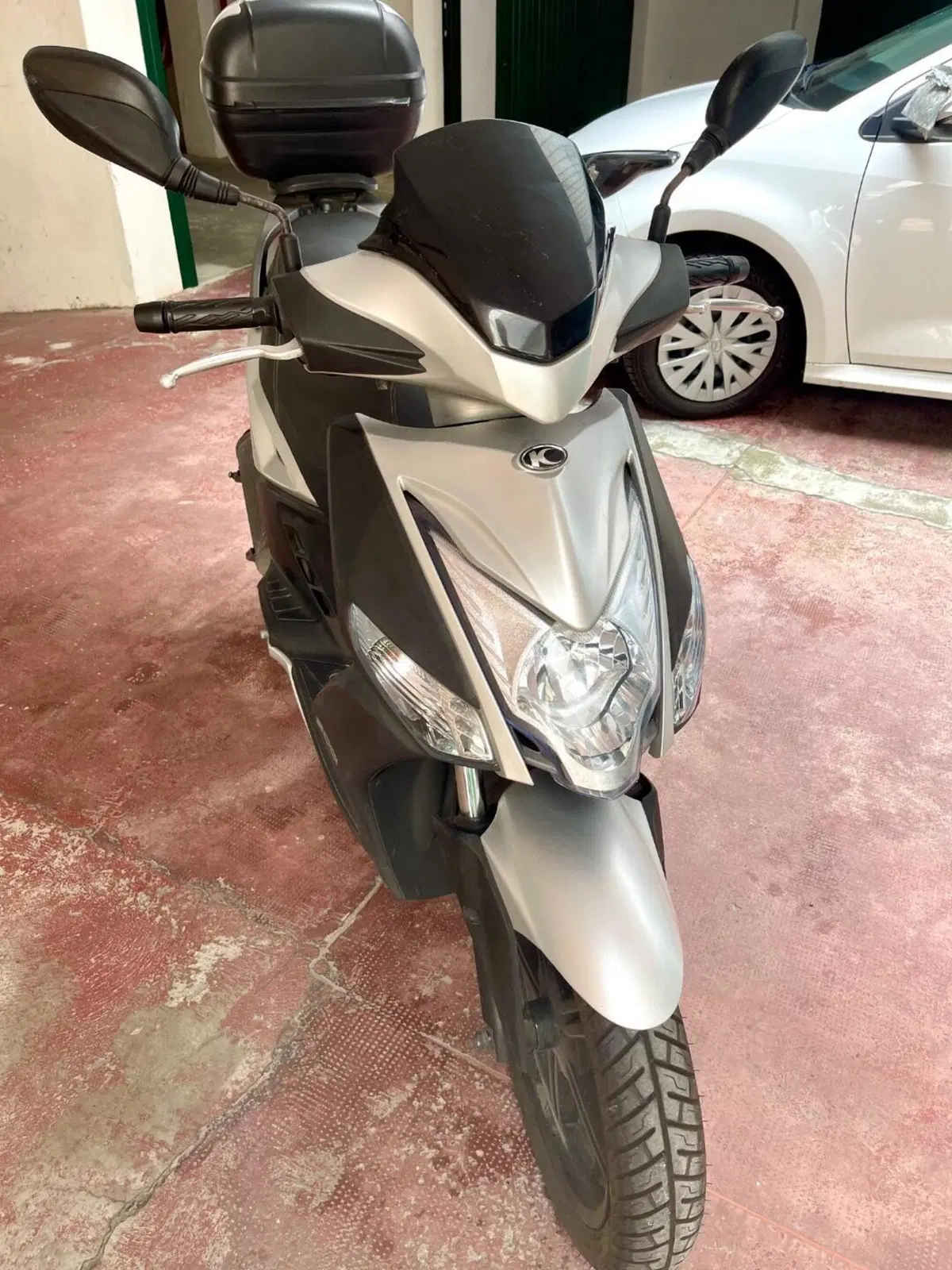 Kymco Agility 200i R16 + (2014 - 17) (3)