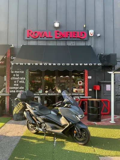Yamaha T-Max 560 Tech Max (2021) usata