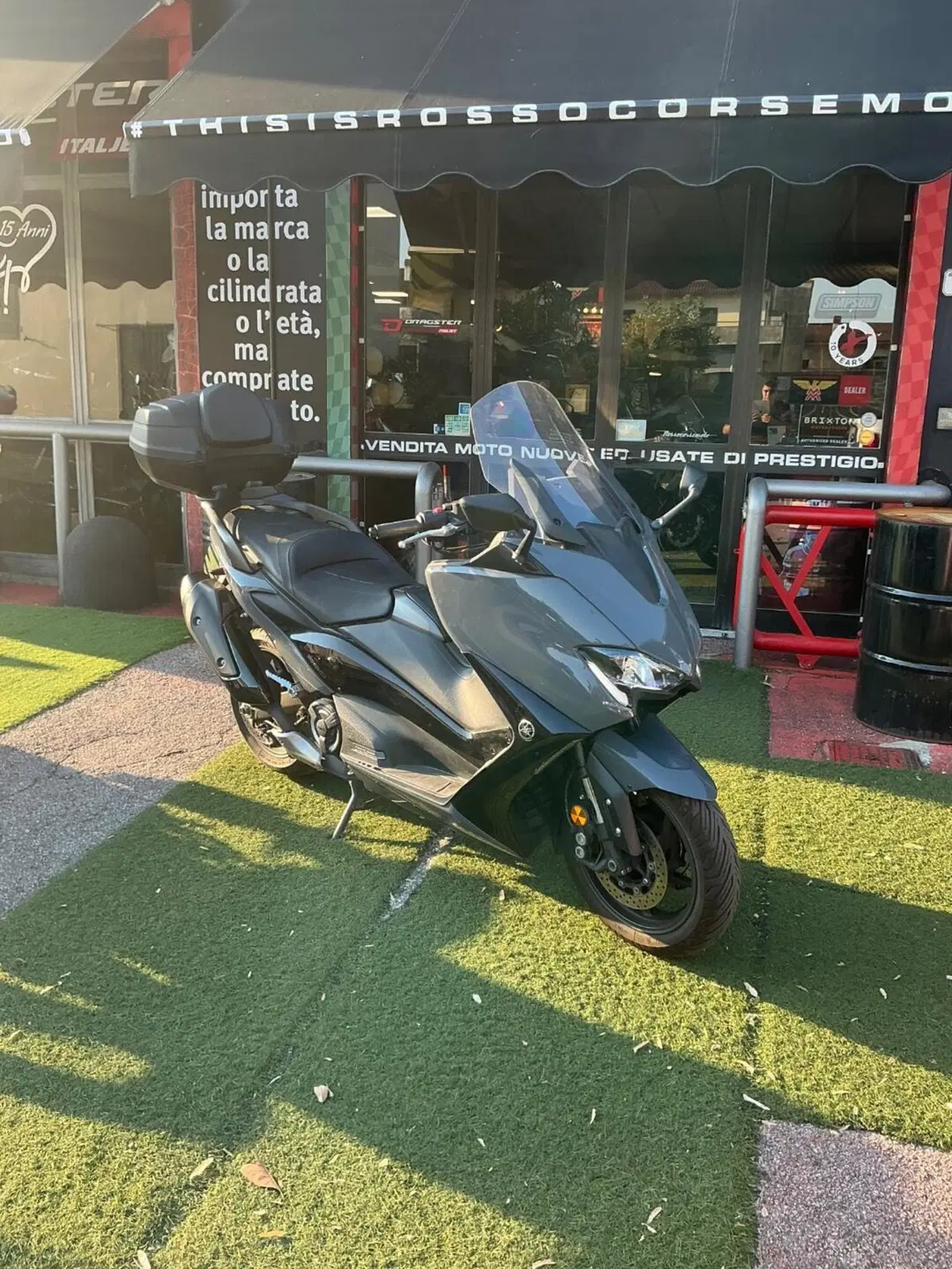 Yamaha T-Max 560 Tech Max (2021) (4)