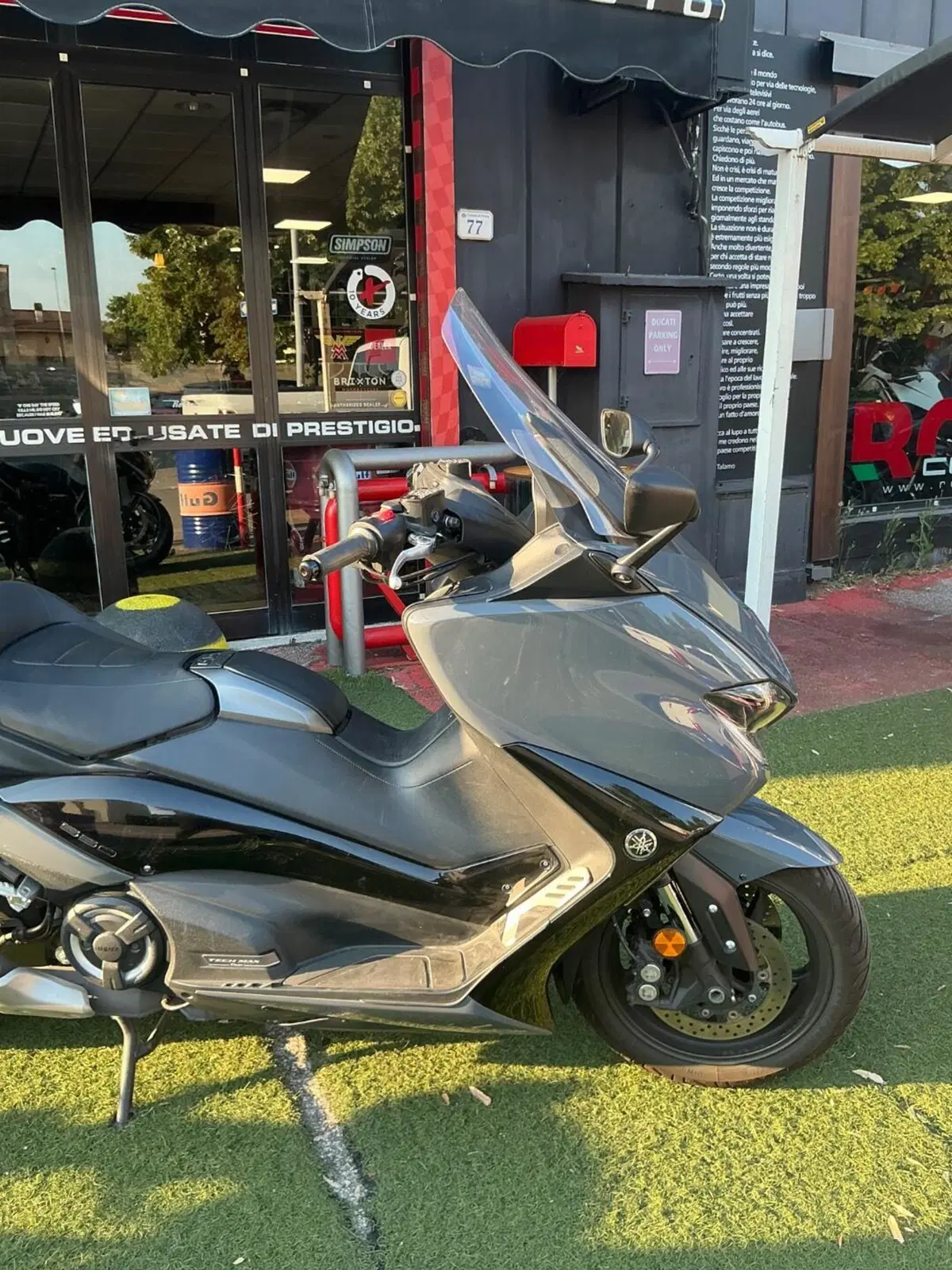 Yamaha T-Max 560 Tech Max (2021) (7)