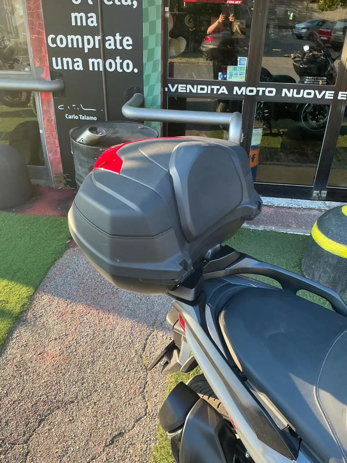 Yamaha T-Max 560 Tech Max (2021) (9)