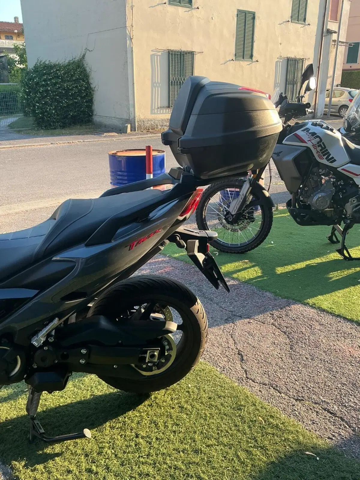 Yamaha T-Max 560 Tech Max (2021) (11)