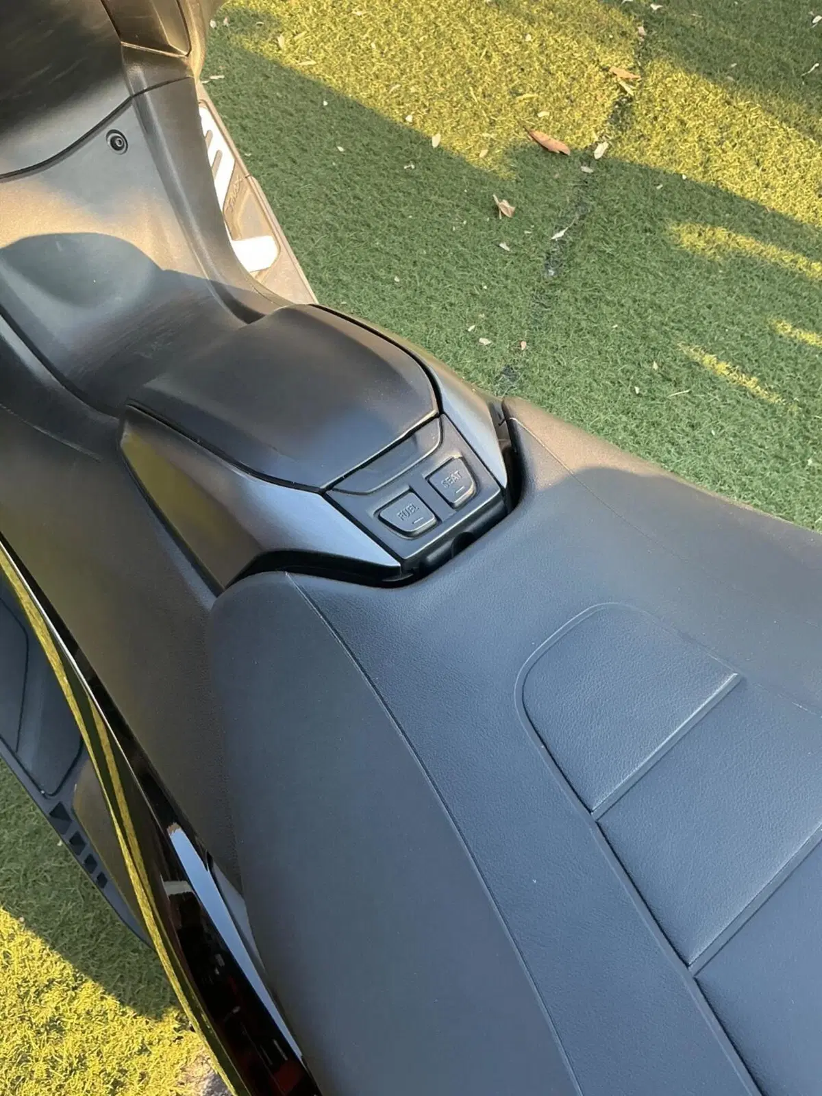 Yamaha T-Max 560 Tech Max (2021) (13)